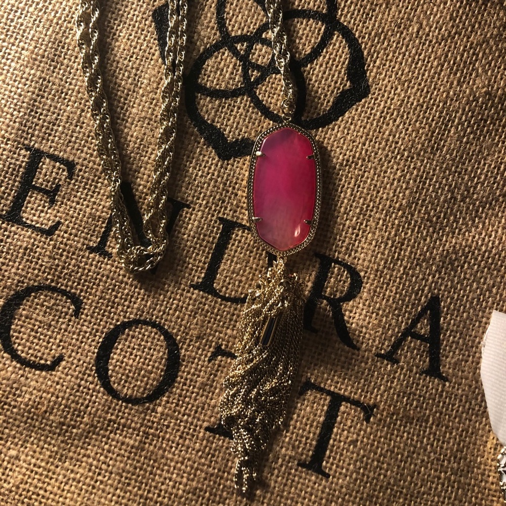 Kendra Scott Bright Pink Agate Rayne